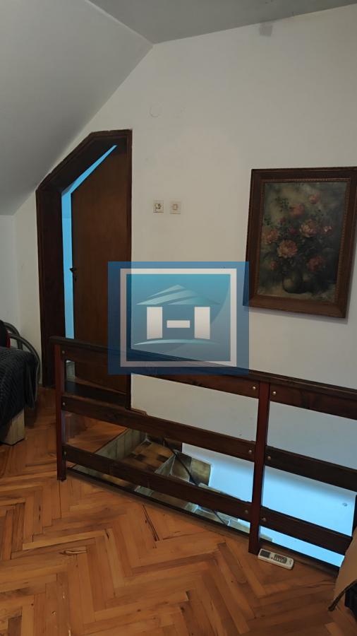 Kuća u okolini Jagodine na dva nivoa odmah useljiva sa svim priključcima