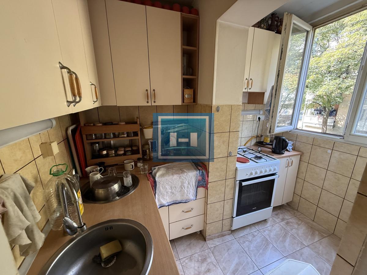 PRODAJE SE STAN – ODLIČNA LOKACIJA, ODLIČAN RASPORED, ODLIČNA PRILIKA!