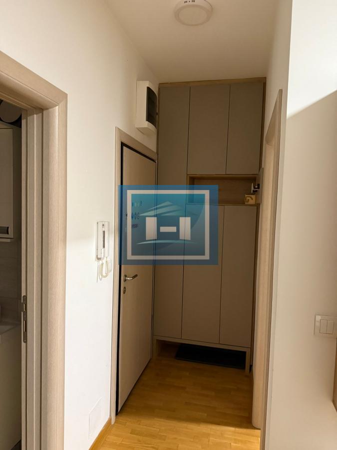 Zvezdara - Lux namešten stan 30 m² sa parkingom