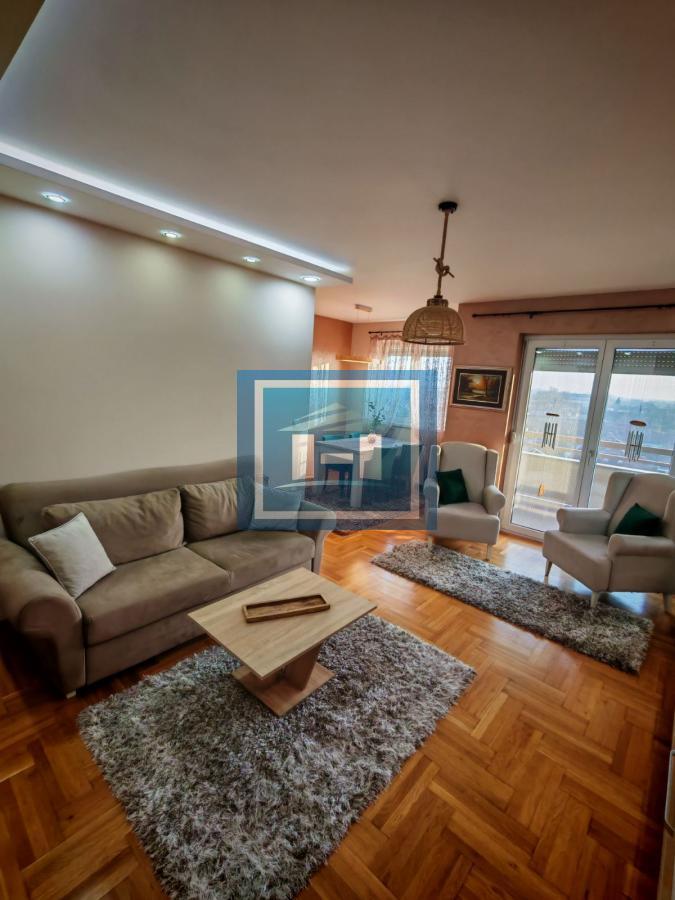 Trosoban stan za izdavanje u novogradnji