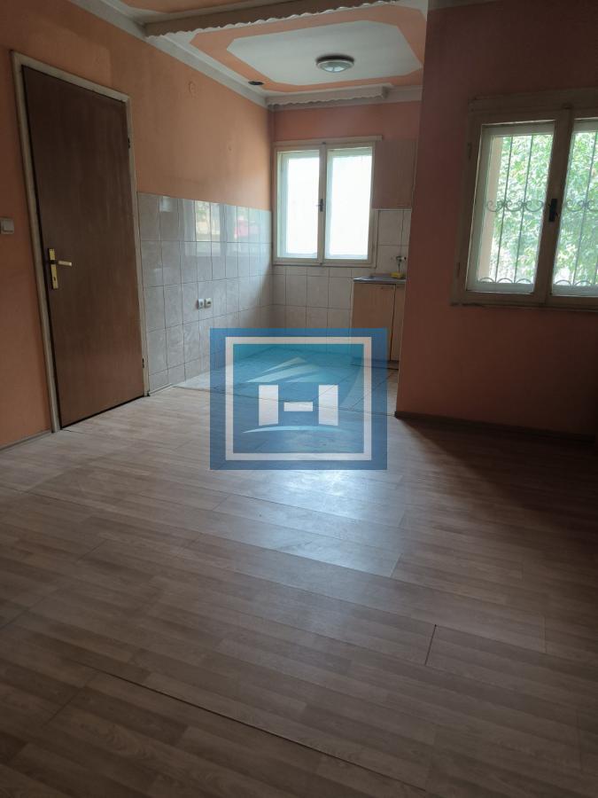 Prizemna kuća od 92 m² sa garažom – Ćuprija, blizina Doma zdravlja