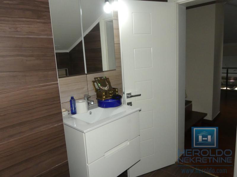 Lux stan sa galerijom, Akva park