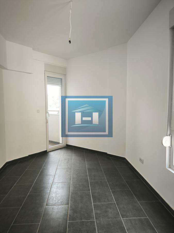 IZDAJE SE NOV, PROSTRAN STAN U CENTRU ĆUPRIJE – IDEALAN ZA PORODICE, FIRME I PRIVATNE DELATNOSTI