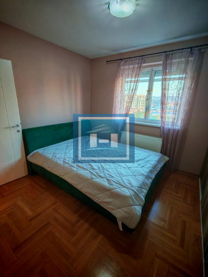 Trosoban stan za izdavanje u novogradnji