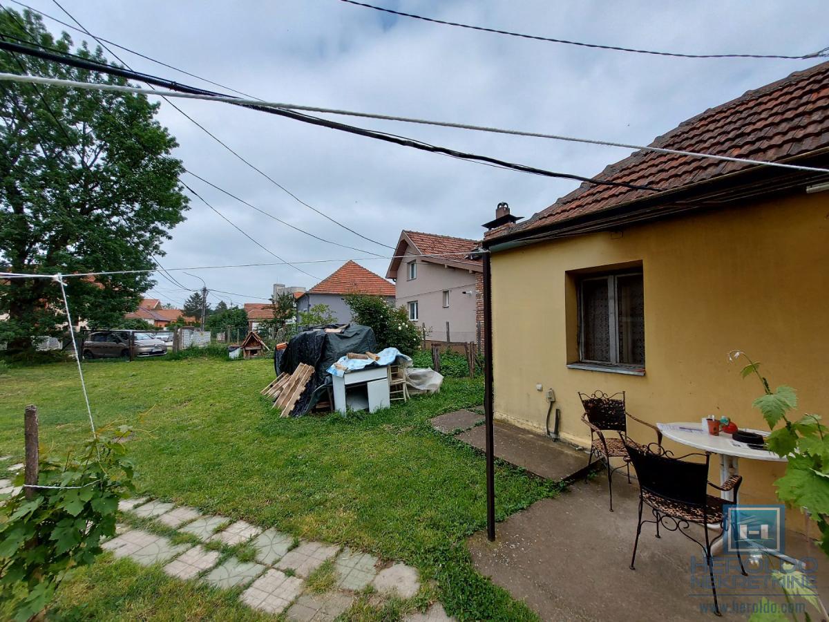 Manja kuća kod Akva Parka