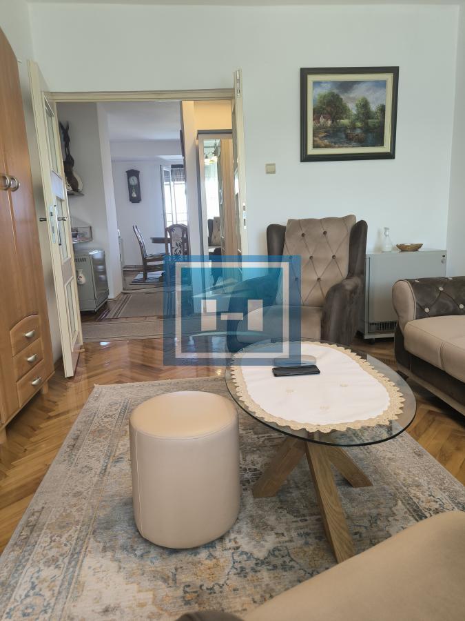 Na prodaju trosoban stan u Ćupriji