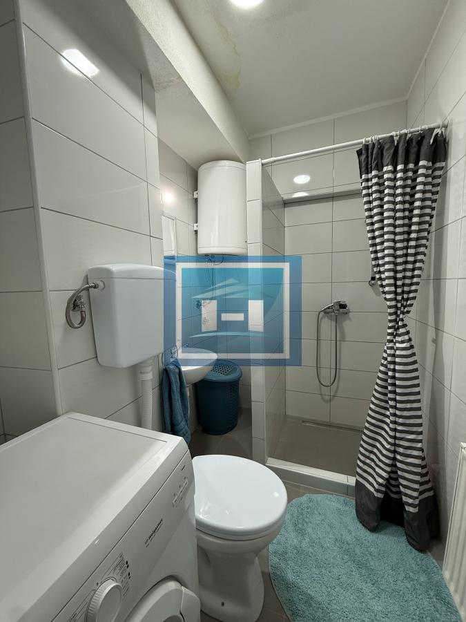 Izdaje se renoviran jednosoban stan – blizu centra