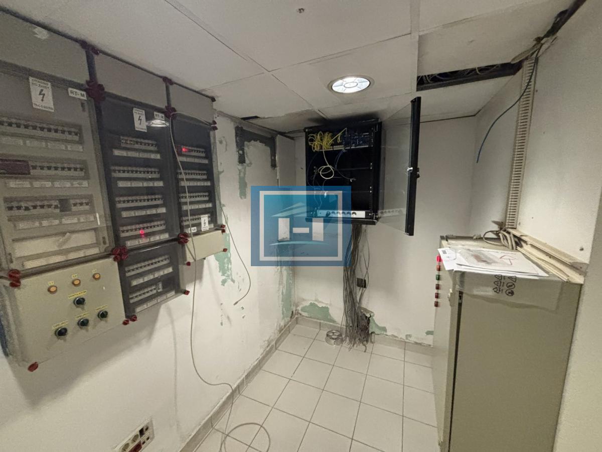 Izdavanje poslovnog prostora u strogom centru Jagodine – odlična lokacija, 171 m²