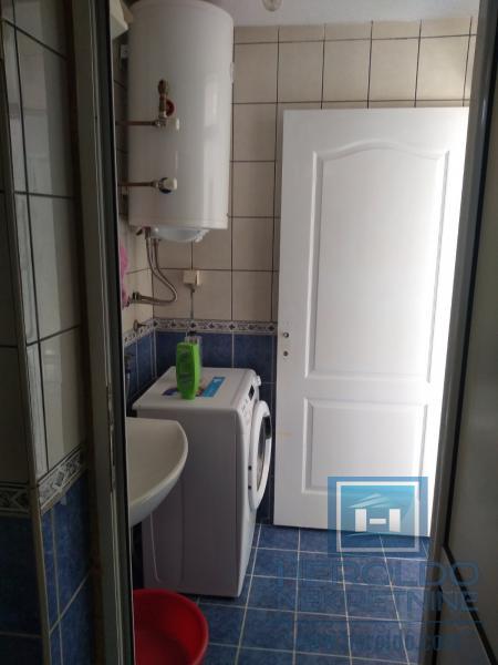 odlicna kuca sa placem u mirnom kraju