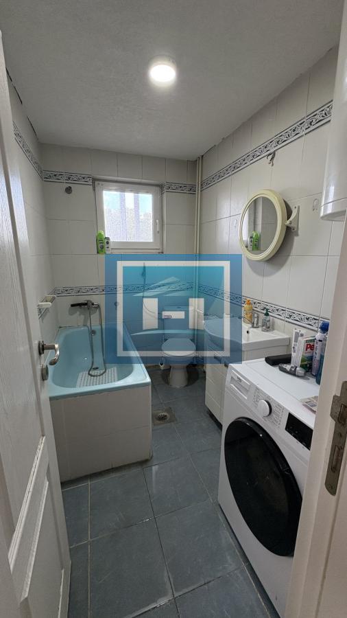 Na prodaju – Trosoban stan 73m² u širem centru grada, mirna lokacija