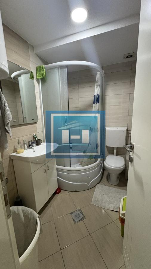 Na prodaju stan u zgradi novije gradnje