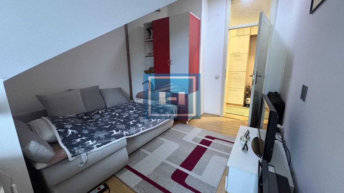 Na prodaju – Komforan porodični stan na odličnoj lokaciji