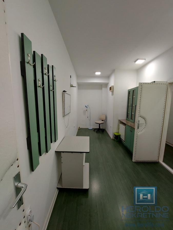 Poslovni prostor od 54m2 za izdavanje u centru