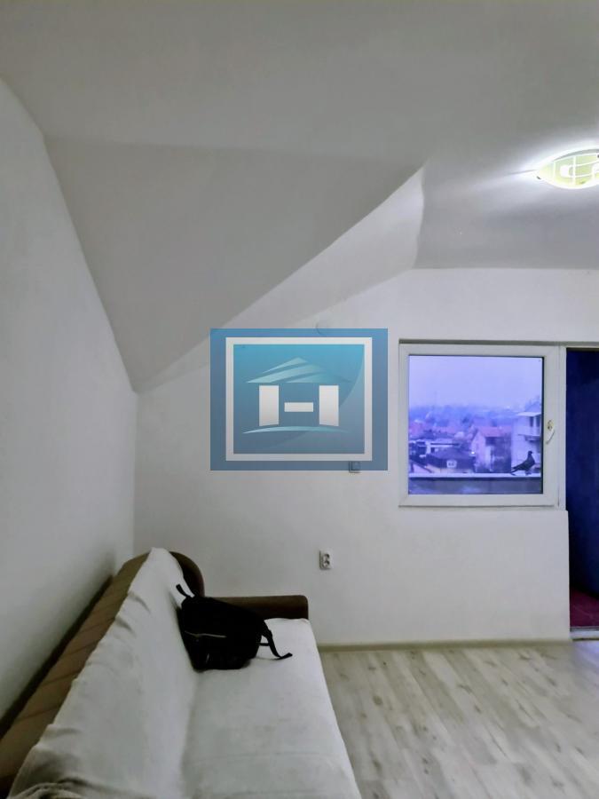 Prodaje se stan 50m² – odlična lokacija, Paraćin