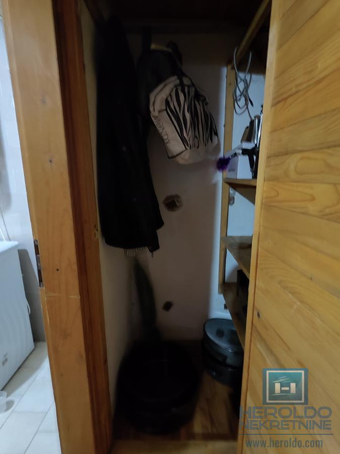 Dve kuće na lepoj lokaciji