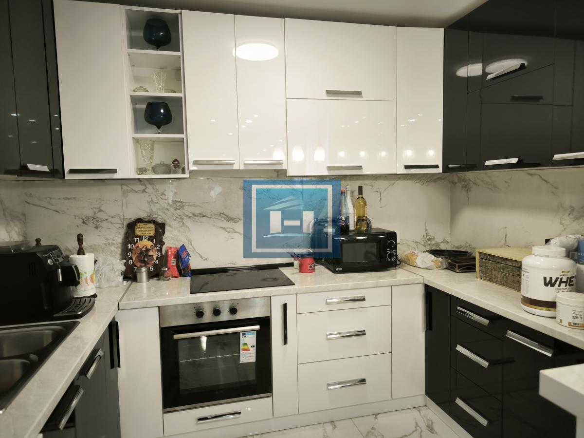 NA PRODAJU – DVE KUĆE + POMOĆNI OBJEKAT – SVE FULL!