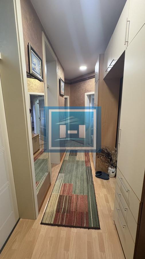 Na prodaju – Komforan porodični stan na odličnoj lokaciji