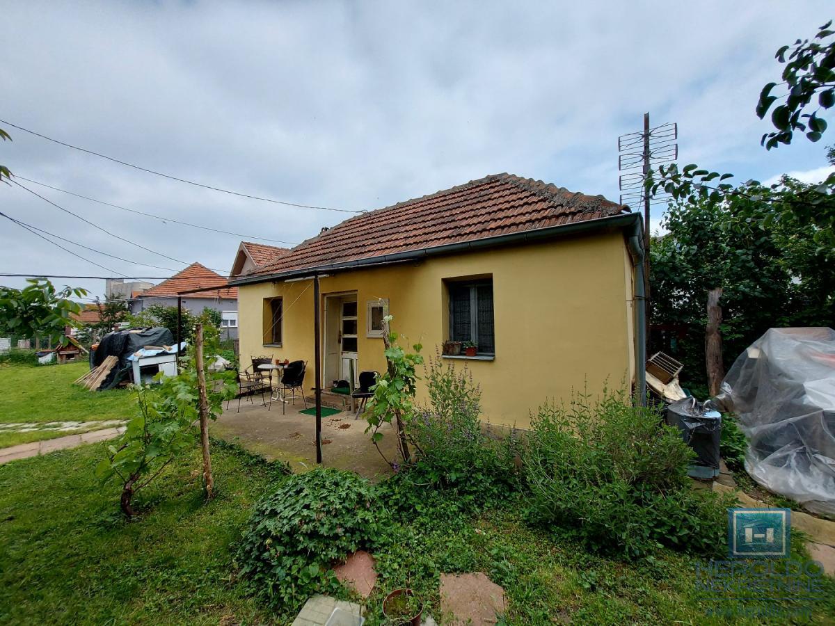 Manja kuća kod Akva Parka
