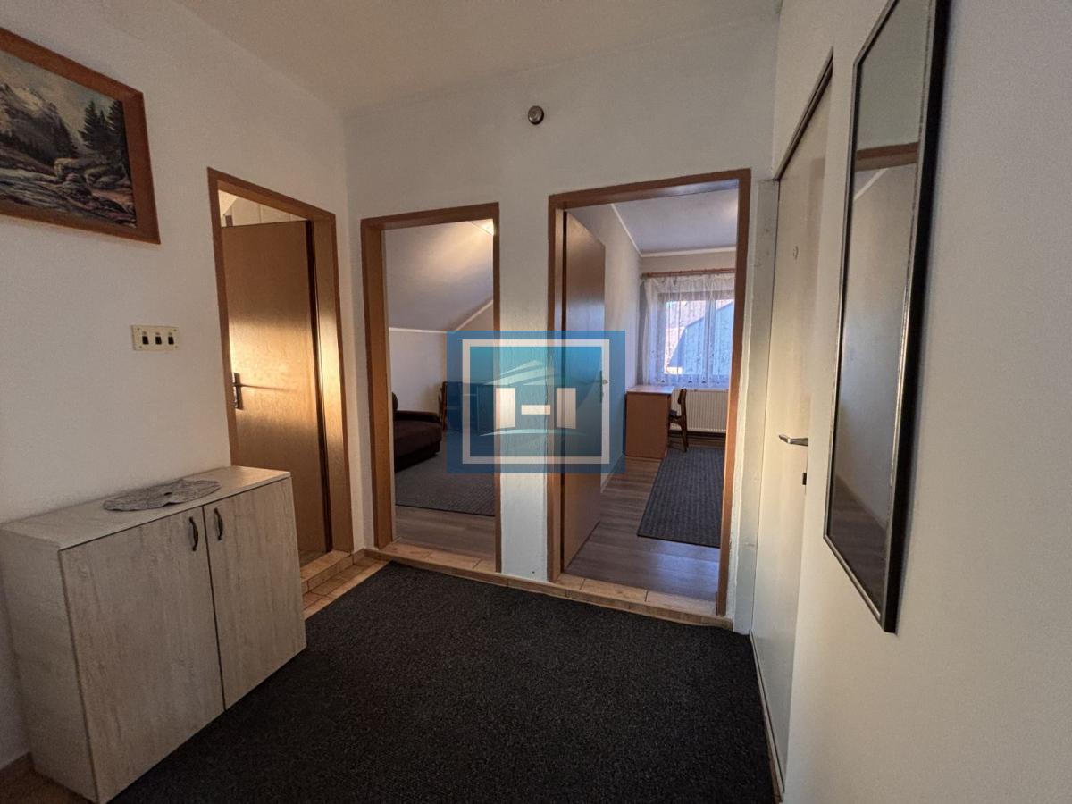 Izdaje se prostran stan u kući od 85 m² – potpuno opremljen i spreman za useljenje!