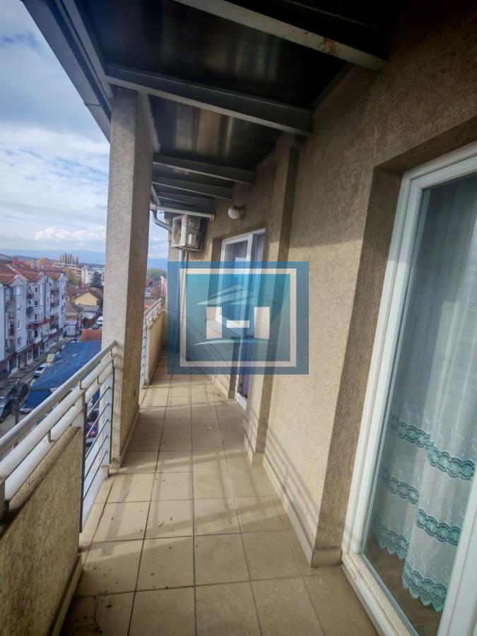 Trosoban stan u samom centru grada