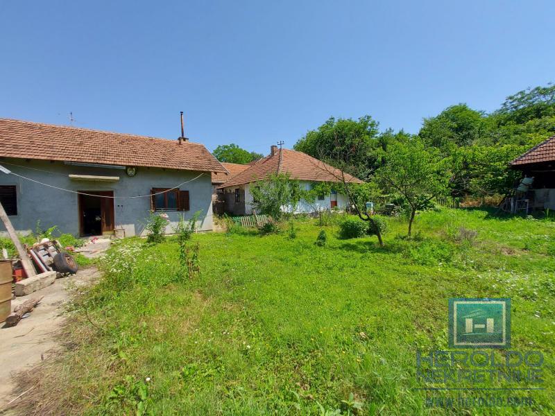 Dve seoske kuće