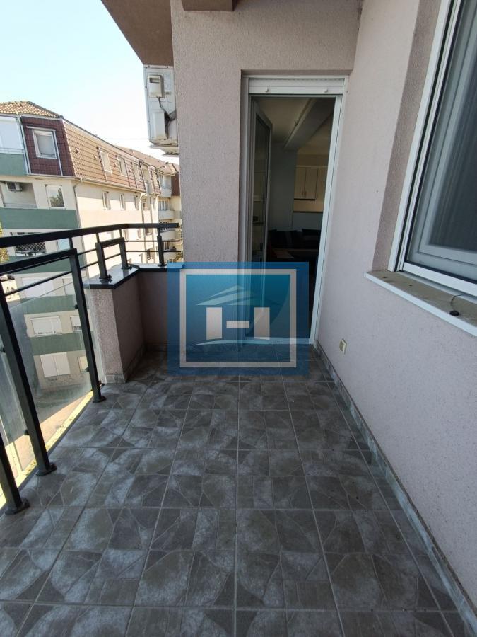 Prelep četverosoban stan kod Akva parka