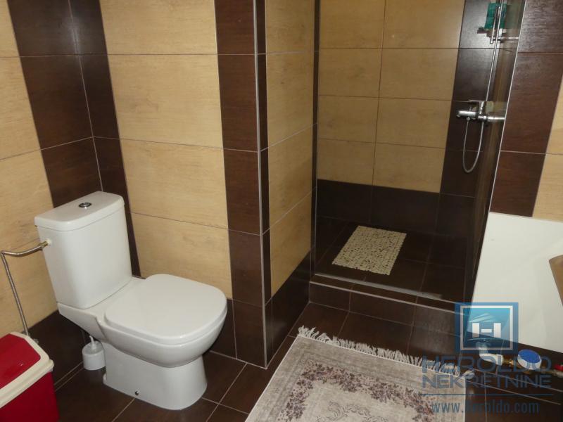 Lux stan sa galerijom, Akva park