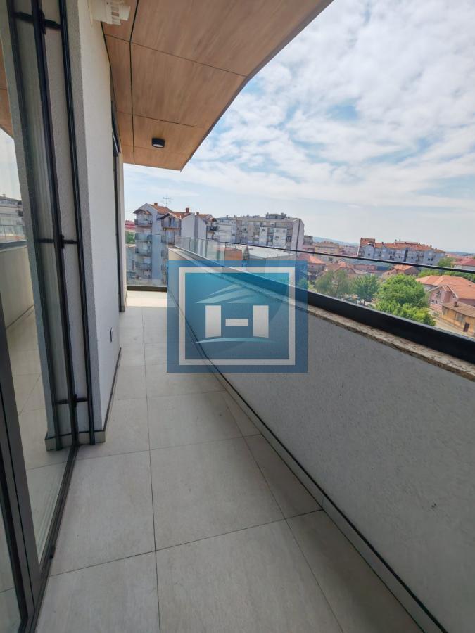 Trosoban stan u novogradnji -odmah useljiv