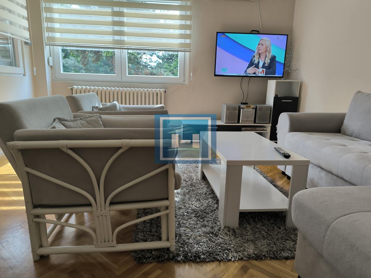 Na prodaju stan u Ćupriji u zgradi sa liftom