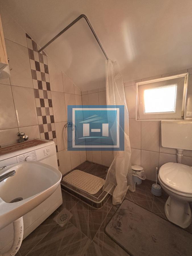 Izdaje se prostran stan u kući od 85 m² – potpuno opremljen i spreman za useljenje!