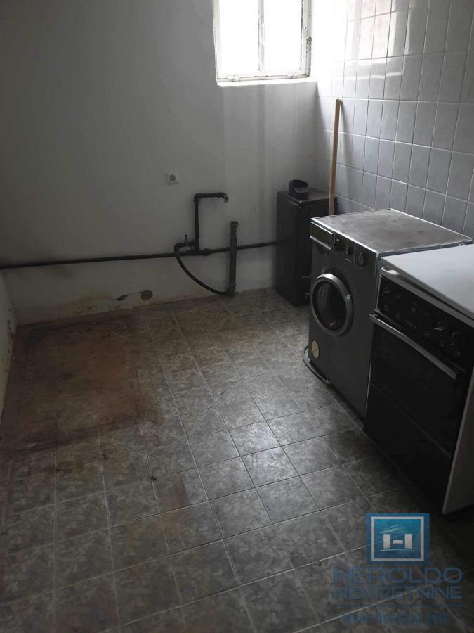 Kompletno seosko domaćinstvo u Sedlaru