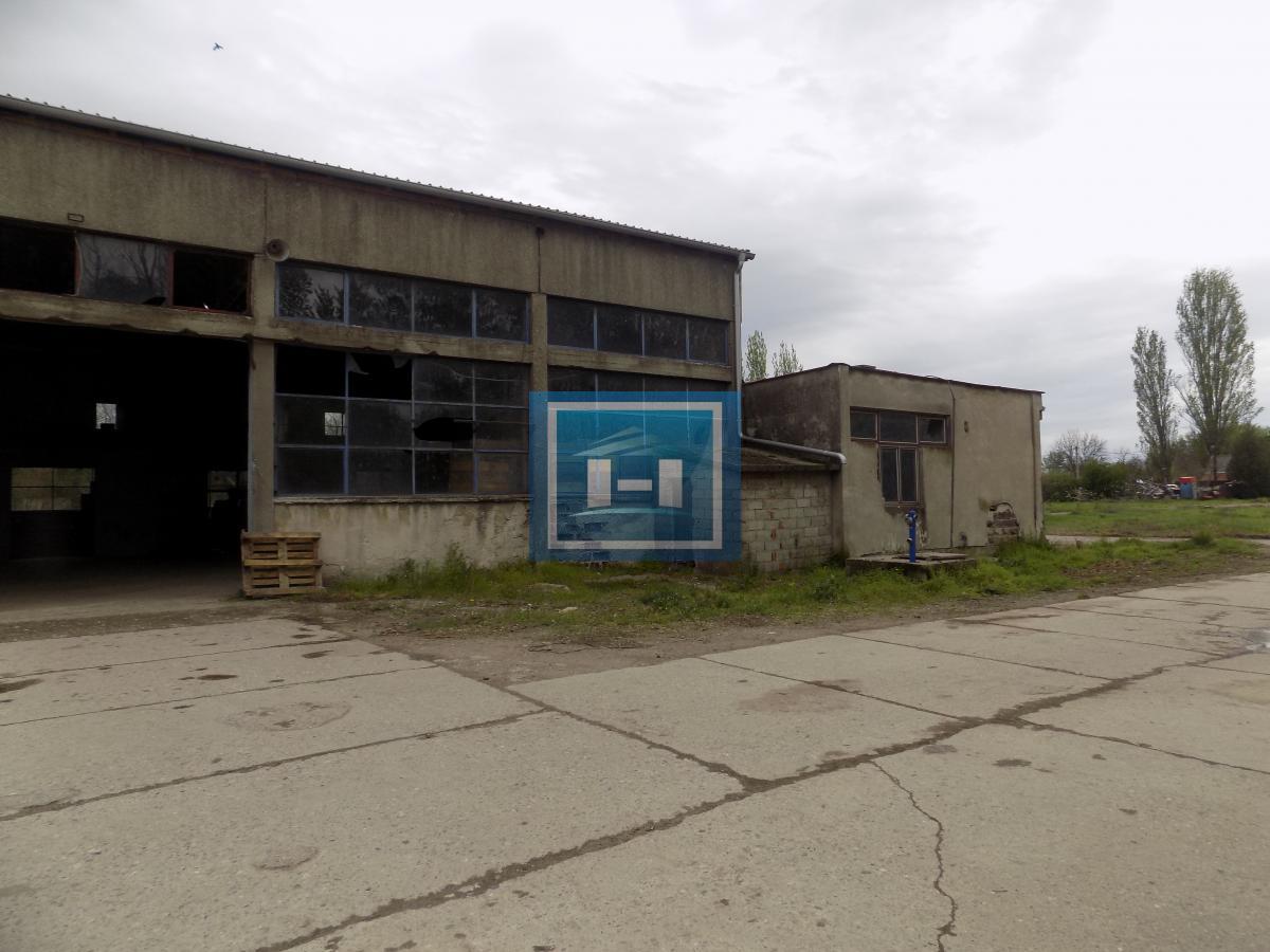 Hala za renoviranje sa kancelarijskim delom