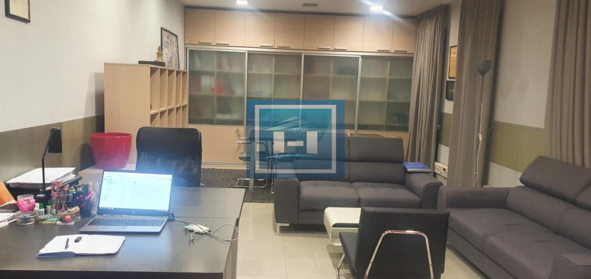 Mir i centar grada u jednom stanu!