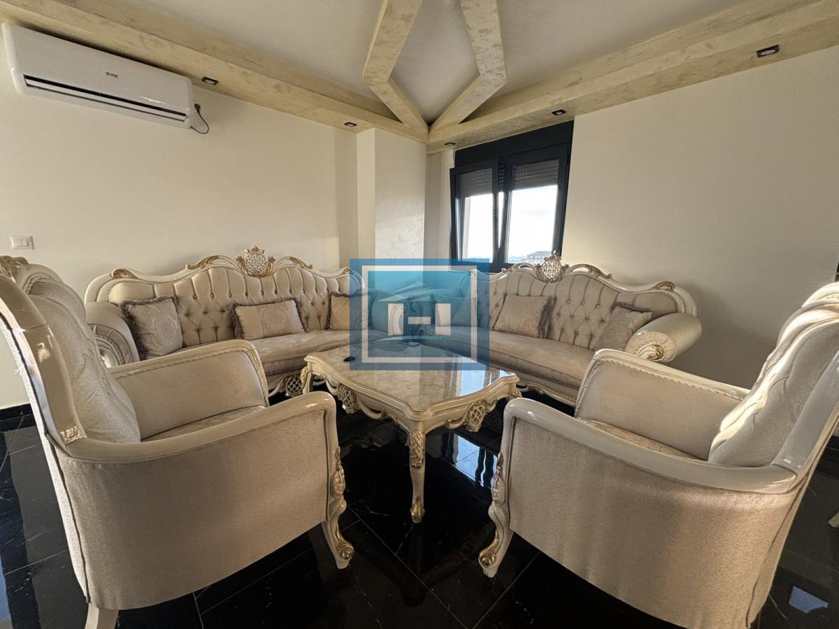 Ekskluzivan stan s pogledom na grad i stadion u kompleksu Crnjanski