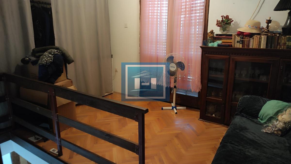 Kuća u okolini Jagodine na dva nivoa odmah useljiva sa svim priključcima