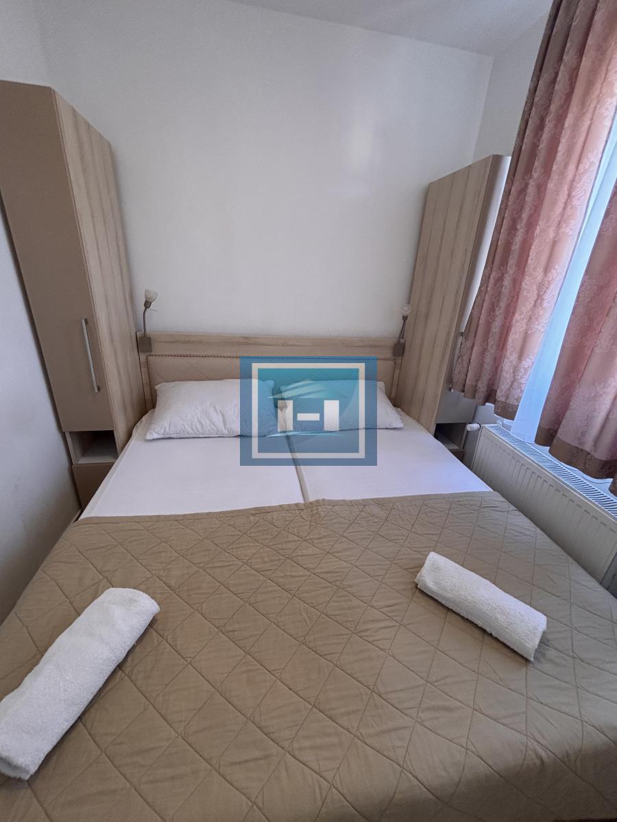 Izdajemo kompletno namešten  dvosoban stan u Wingu