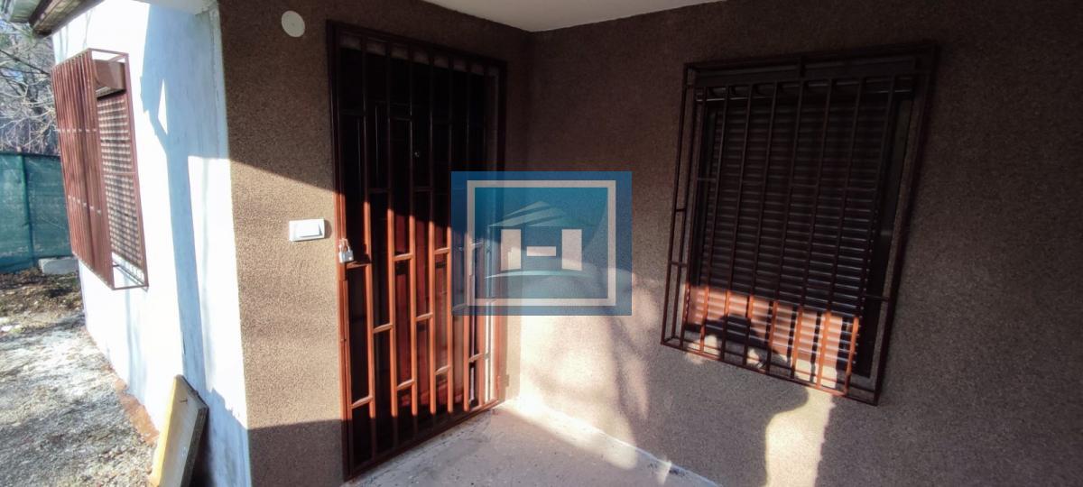 Vikendica na prodaju