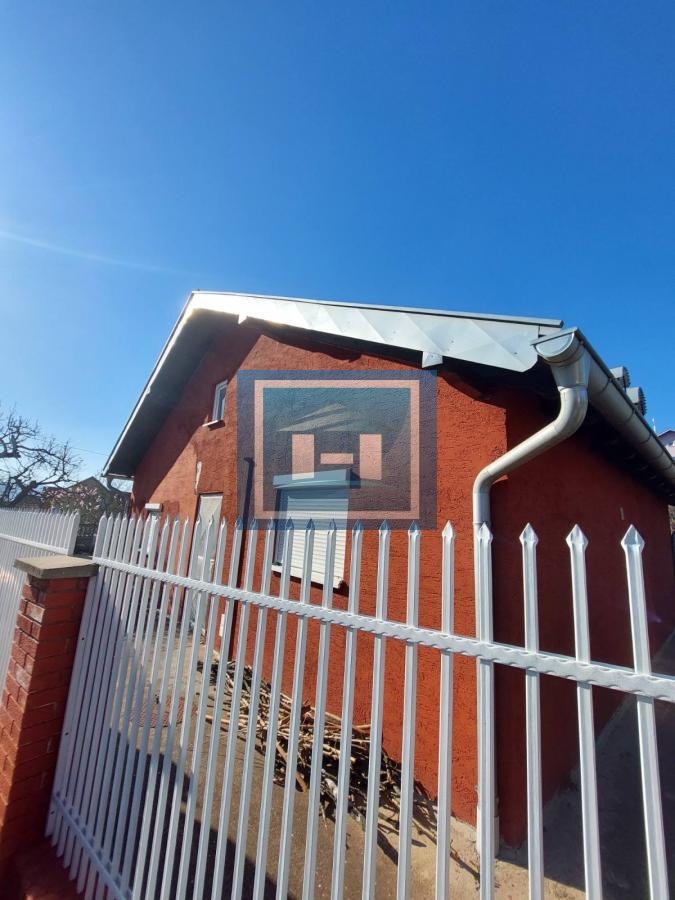 Karadjordjevo brdo-kuća bez ulaganja