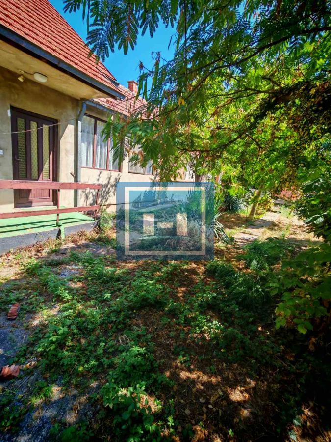 Kuća na idealnoj lokaciji sa ulaganjima