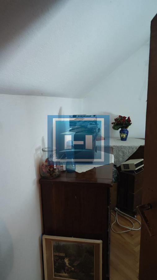 Kuća u okolini Jagodine na dva nivoa odmah useljiva sa svim priključcima