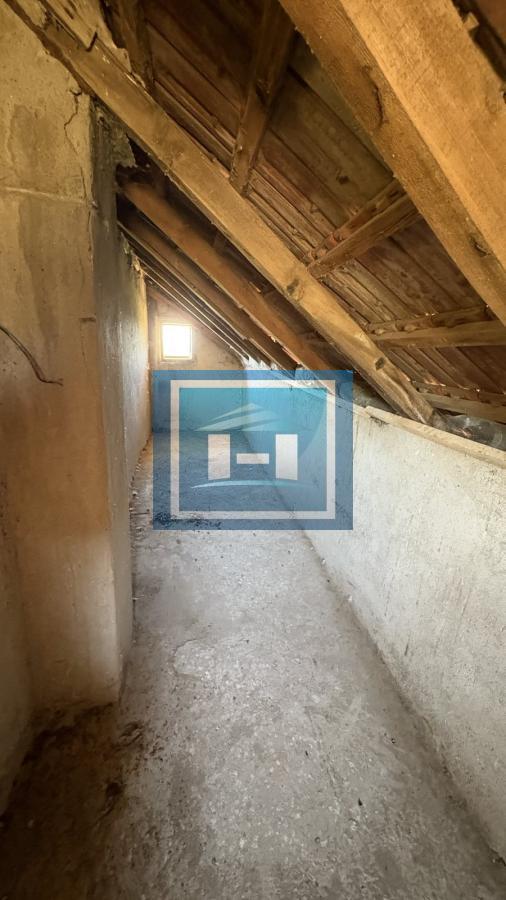 Plac od skoro 17 ari sa kućom od 200m² – mirno seosko okruženje