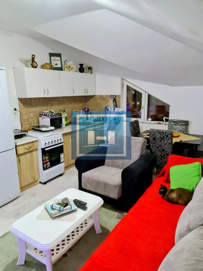 Prodaje se stan 50m² – odlična lokacija, Paraćin