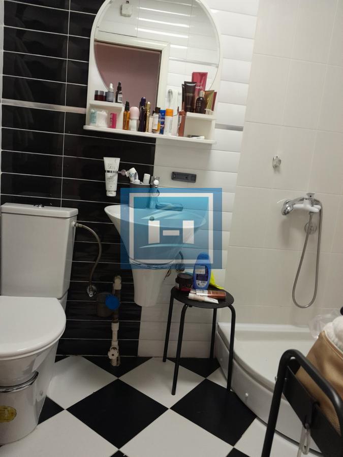 Na prodaju jednoiposoban stan – sam centar Kragujevca, pogled na crkvu!