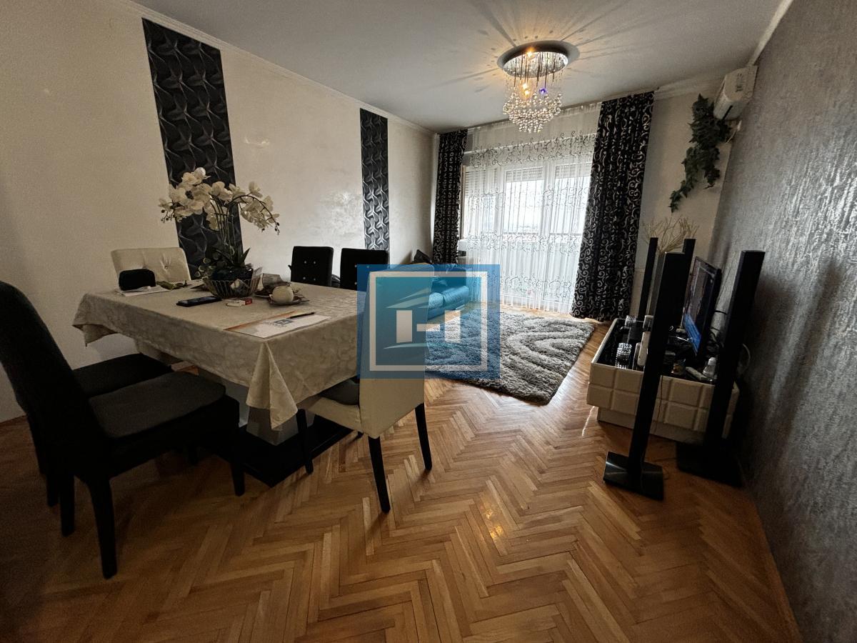 Prelep komforan stan u strogom centru Jagodine – idealna lokacija!