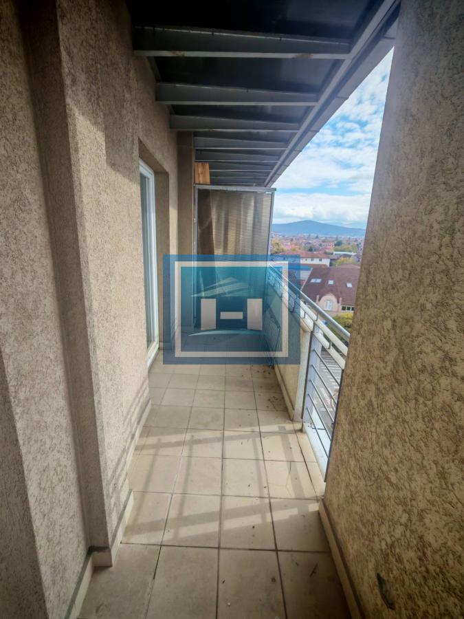 Trosoban stan u samom centru grada