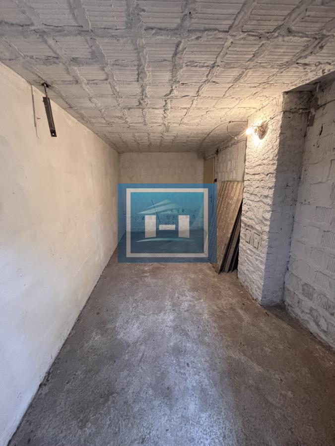 Stan na Strelištu sa podrumom i garažom - hitna prodaja!