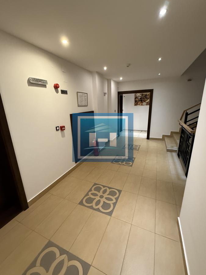 Veći luksuzan, namešten stan u Wing kompleksu