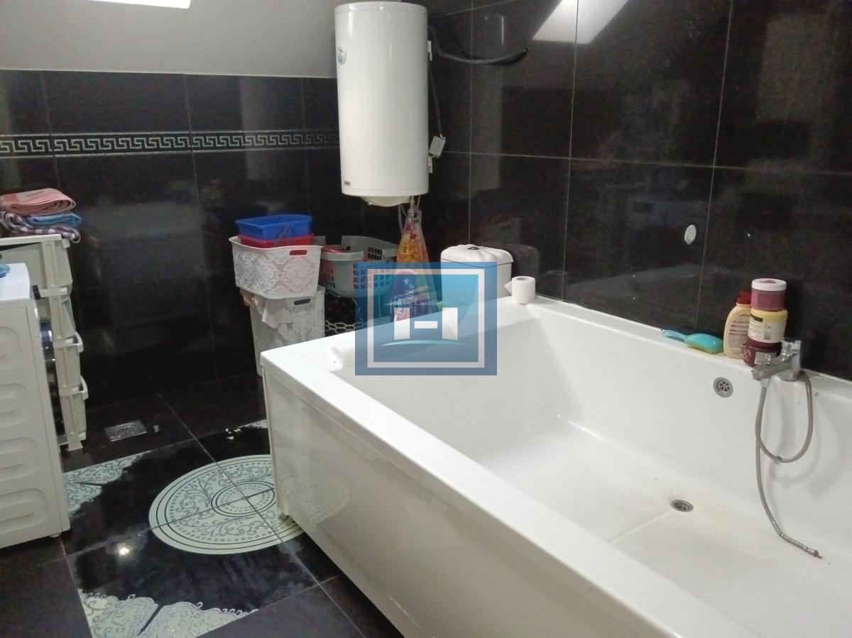 Idealno za preduzetnike – Kuća sa halom i vagom do 60 tona!