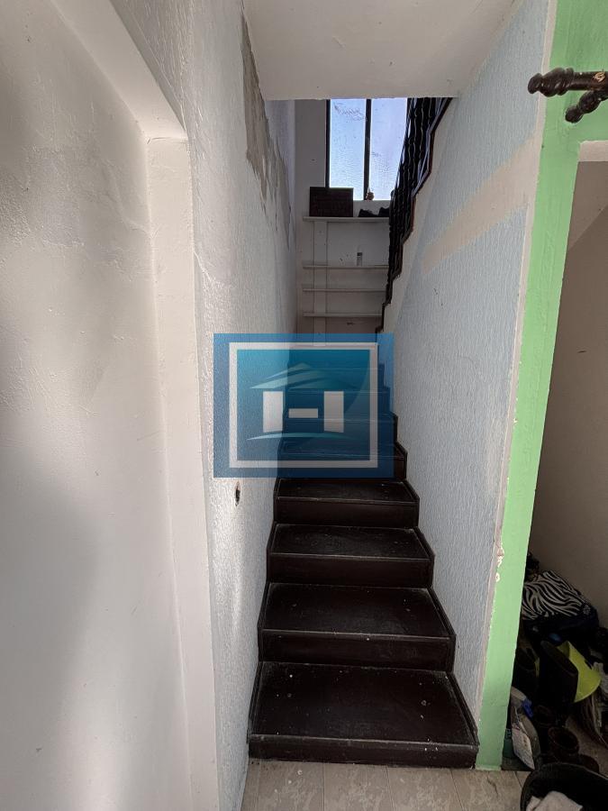 Seosko domaćinstvo – kuća preko 300 m² na placu preko 30 ari