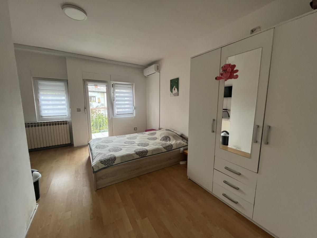 Vertikala, površine 120m2 u naselju Strelište